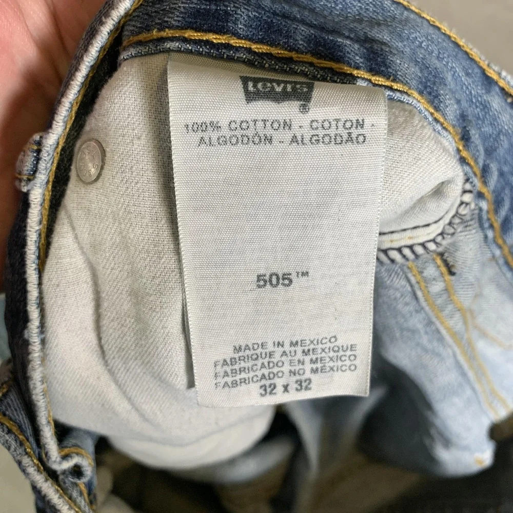 Vintage Levis 505 Jeans Mens 32x32 Blue Light Wash Regular Straight Distressed